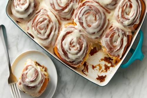 Cinnamon rolls.jpg