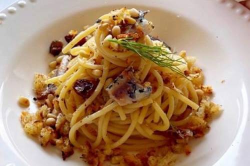 Sofia Sombrillas Spaguetti sardina.jpg